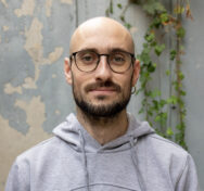 Interseccionalidad, dinámicas familiares y desigualdad en España